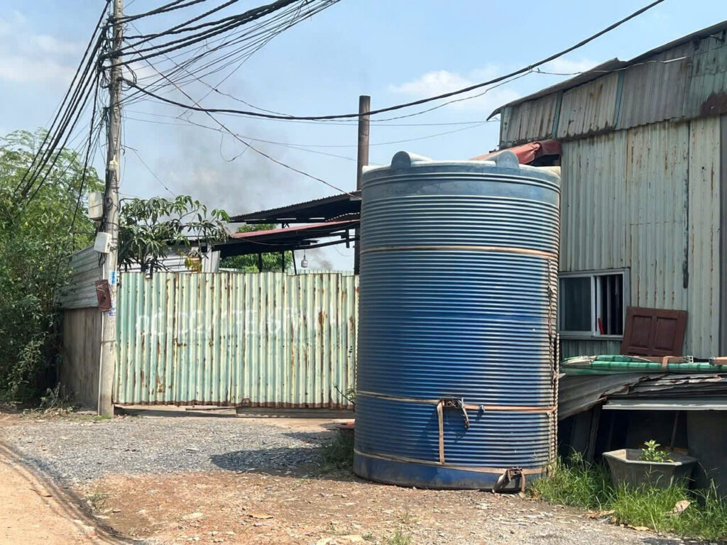 Khảo sát thực tế tình trạng ô nhiễm môi trường tại Ấp 34: Nhiều cơ sở xả thải, gây khói bụi và tiếng ồn Z7822520532969 0ab67832b08789ff36f53501653f3476 1024x768