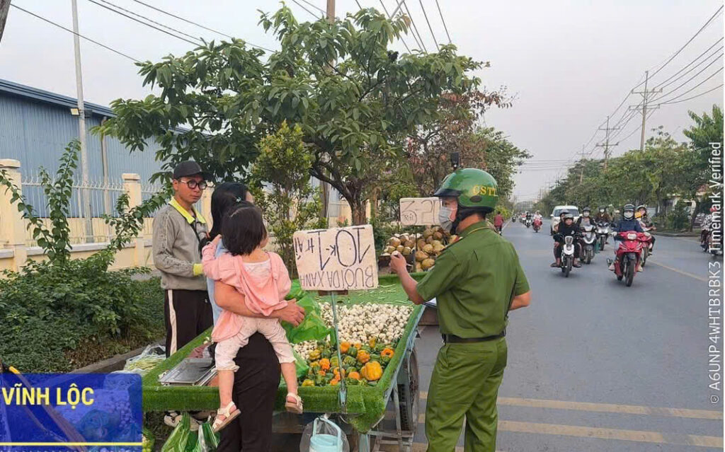 Xã Vĩnh Lộc xử phạt gần 500 trường hợp vi phạm trật tự đô thị z7876273263558 4c3a83923a9f5b6f3dc3713b1636074b