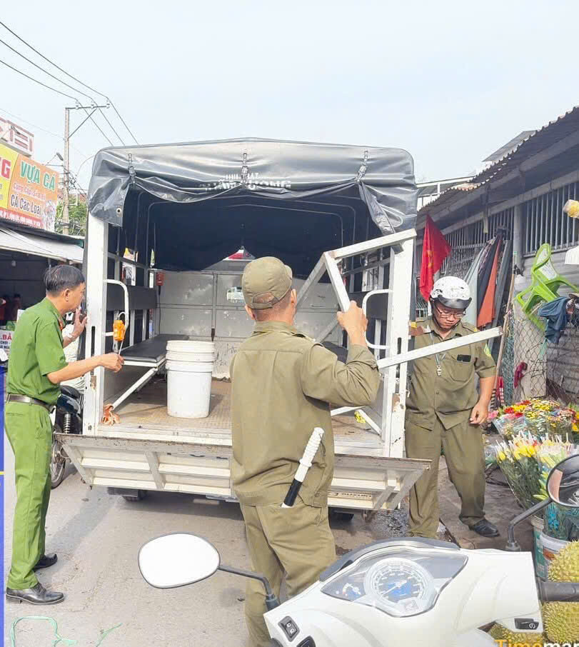 Xã Vĩnh Lộc xử phạt gần 500 trường hợp vi phạm trật tự đô thị z7876273277798 80a84b62da6c2db5008e21d8c21f0504