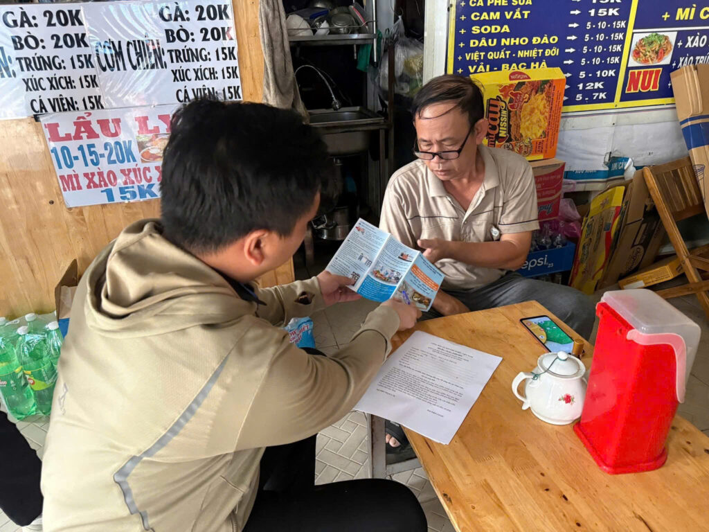 Xã Vĩnh Lộc tăng cường kiểm tra an toàn thực phẩm tại khu vực gần các điểm thi lớp 10 z7888388873856 6bc7a4956e25dc8378e2f0a3adca6f73