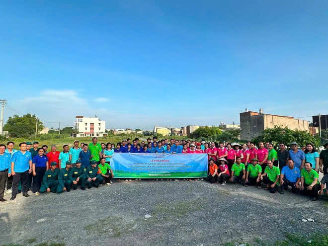 Xã Vĩnh Lộc quyết tâm lập lại trật tự đô thị, ngăn chặn tái lấn chiếm lòng lề đường z7911446516382 fd5b491299ff04bdf6b5fc7d0f91b860