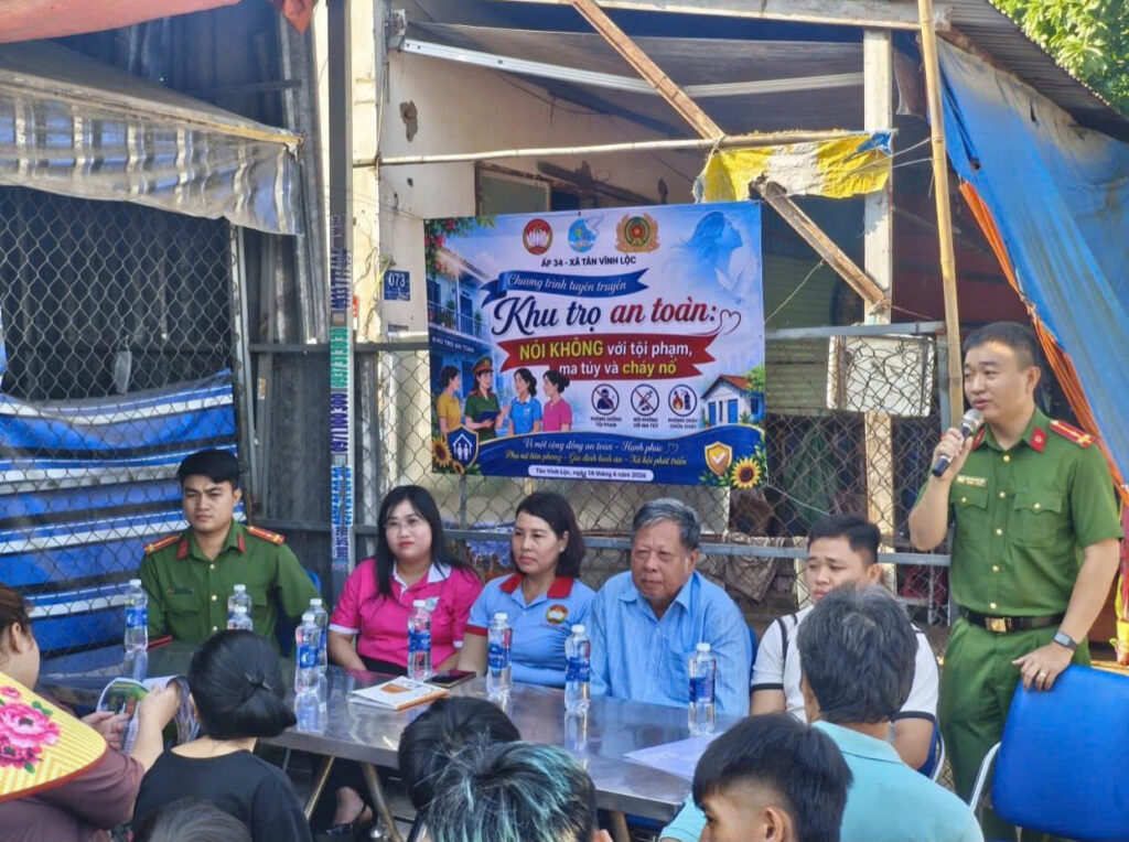 CÔNG AN XÃ TÂN VĨNH LỘC KÍCH HOẠT CHẾ ĐỘ AN TOÀN TOÀN DIỆN CHO CÁC KHU NHÀ TRỌ TẠI ẤP 34, XÃ TÂN VĨNH LỘC Z7951364723636 292901b0665befaab58c855a2f22abfb 1024x764